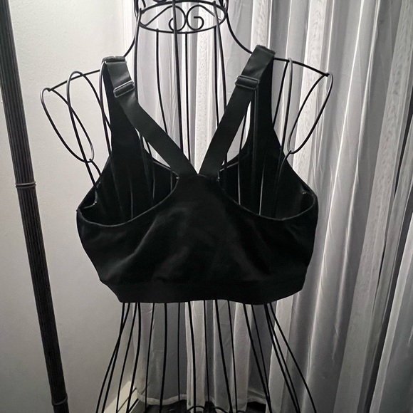 Victoria Secret Knockout - Picture 2 of 4